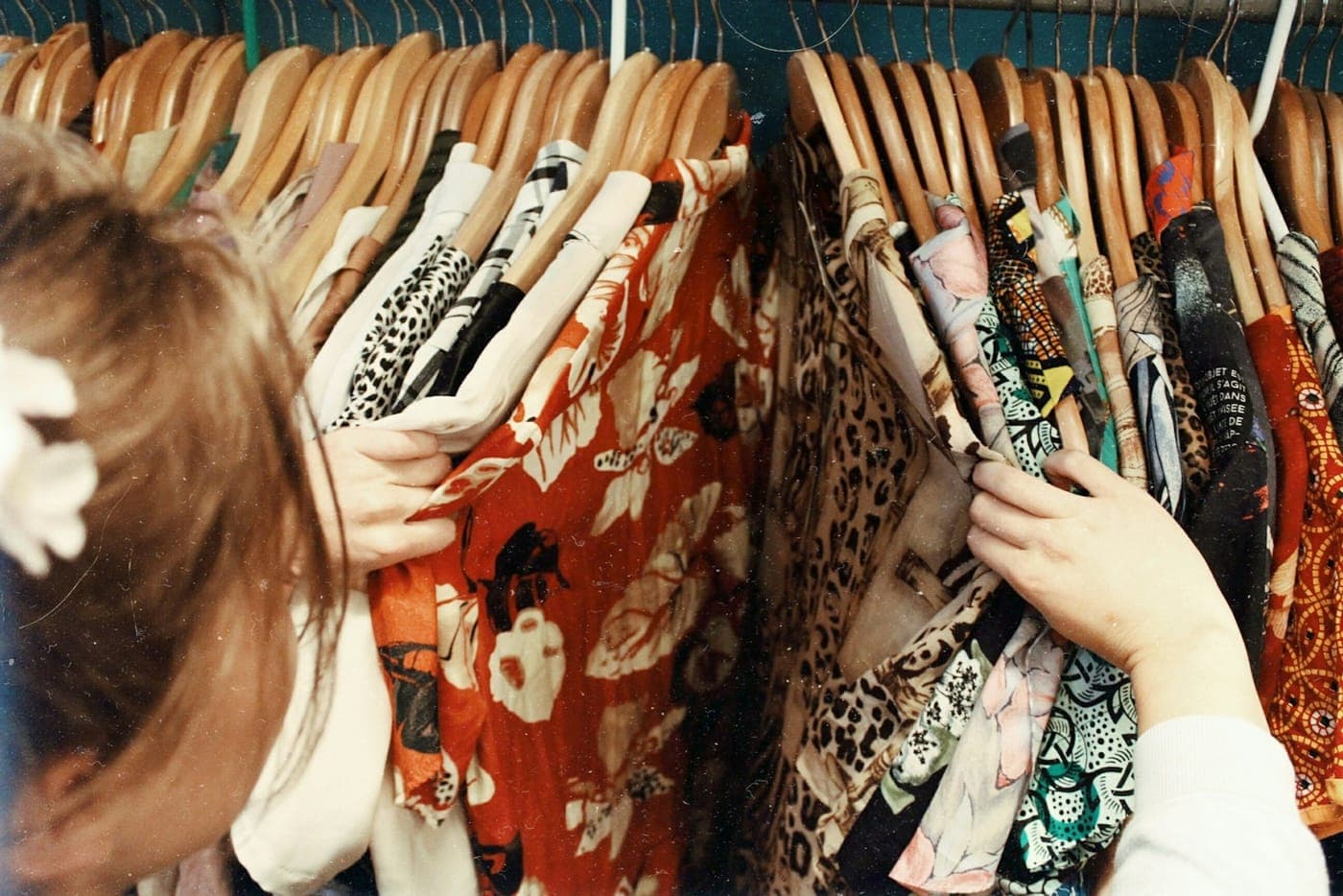 Custom fabric rolls and GSM development for apparel manufacturing